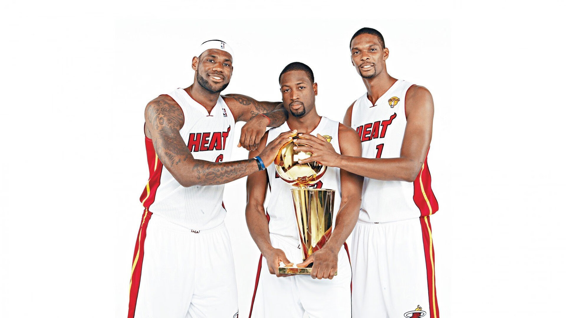 周末欧冠前瞻：谢震业伤情更新，拜仁慕尼黑冲击不败纪录